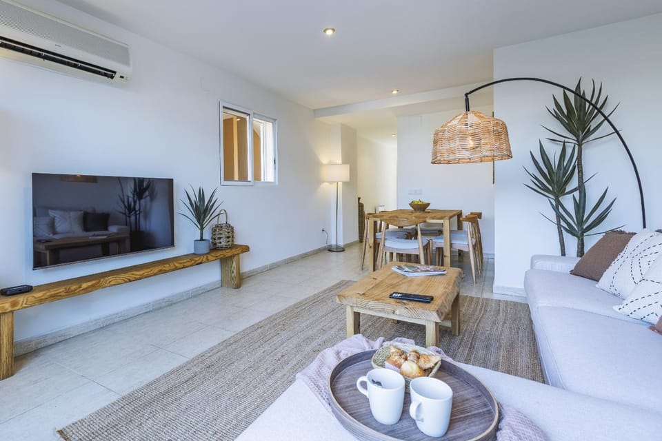 Communal lounge/ TV room, Living room