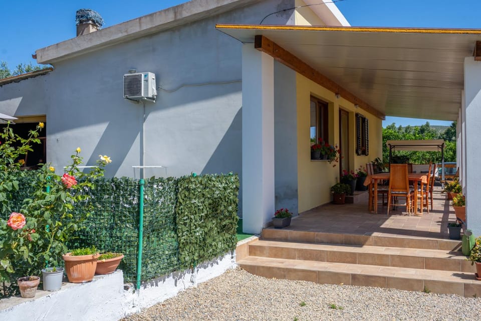 Annalisa Holiday Home Alghero House in Sardinia
