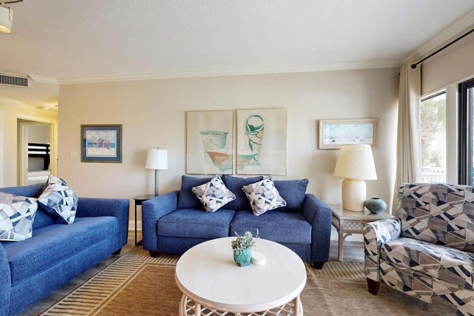 Snowbird-friendly condo with beach views private beach heated pool House in Destin