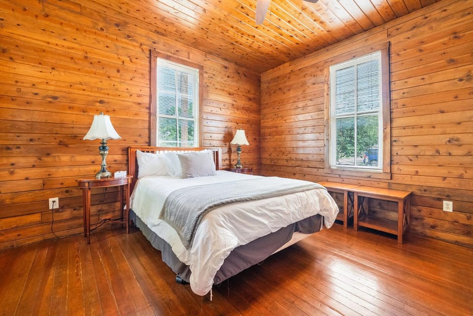 Family Retreat Near Gruene & Schlitterbahn House in New Braunfels