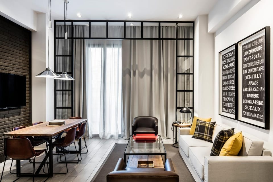 Living room, Seating area