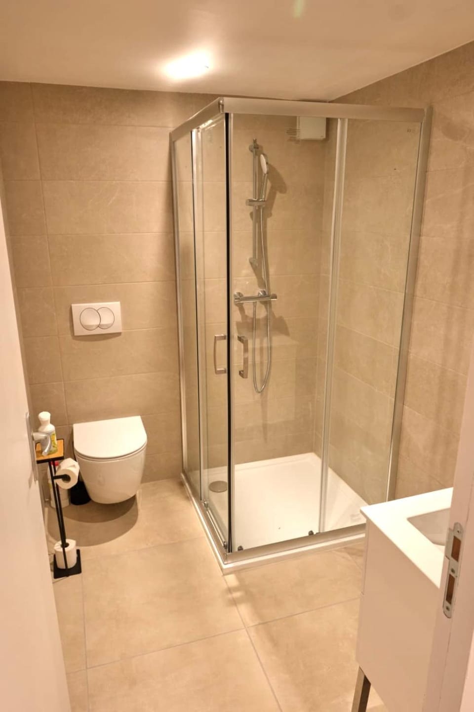 Shower, Toilet, Bathroom