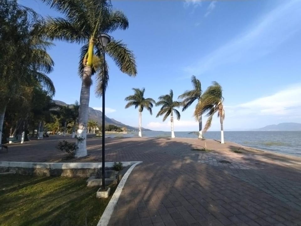 Relax at the lake - Pool - Pet friendly - WiFi Apartment in Chapala