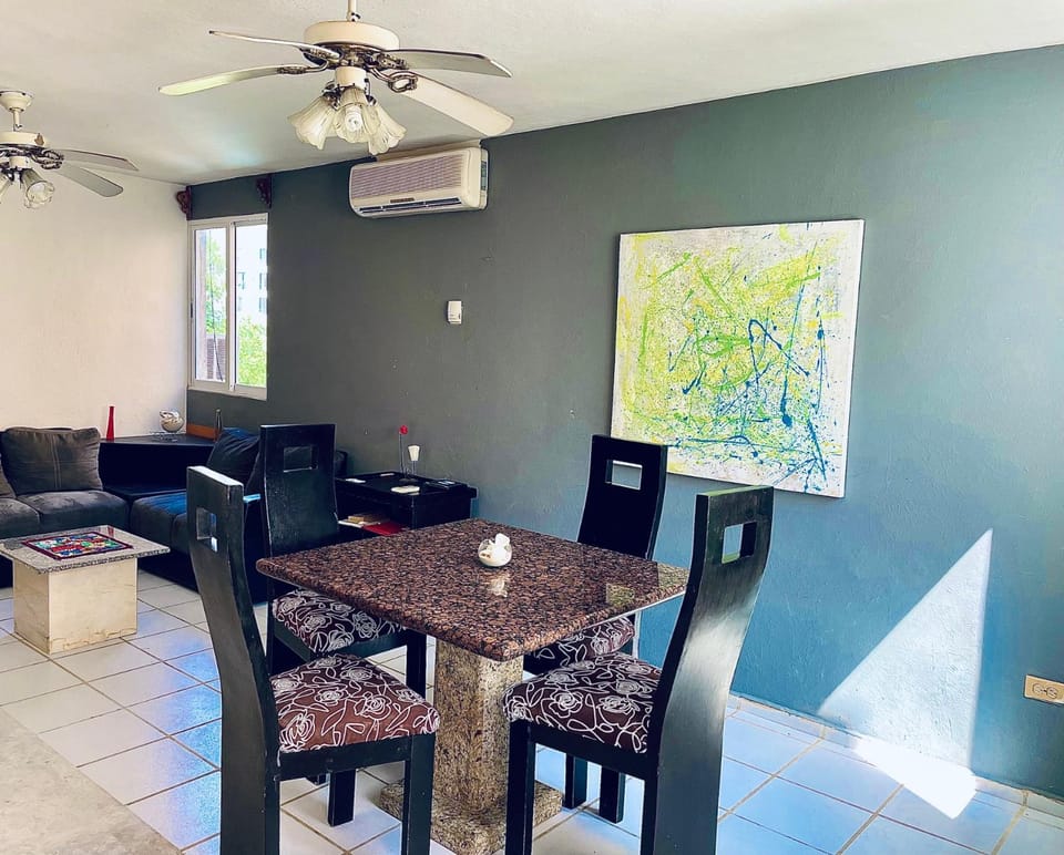 Economic Apartments & Rooms next to the beach Apartment in State of Quintana Roo