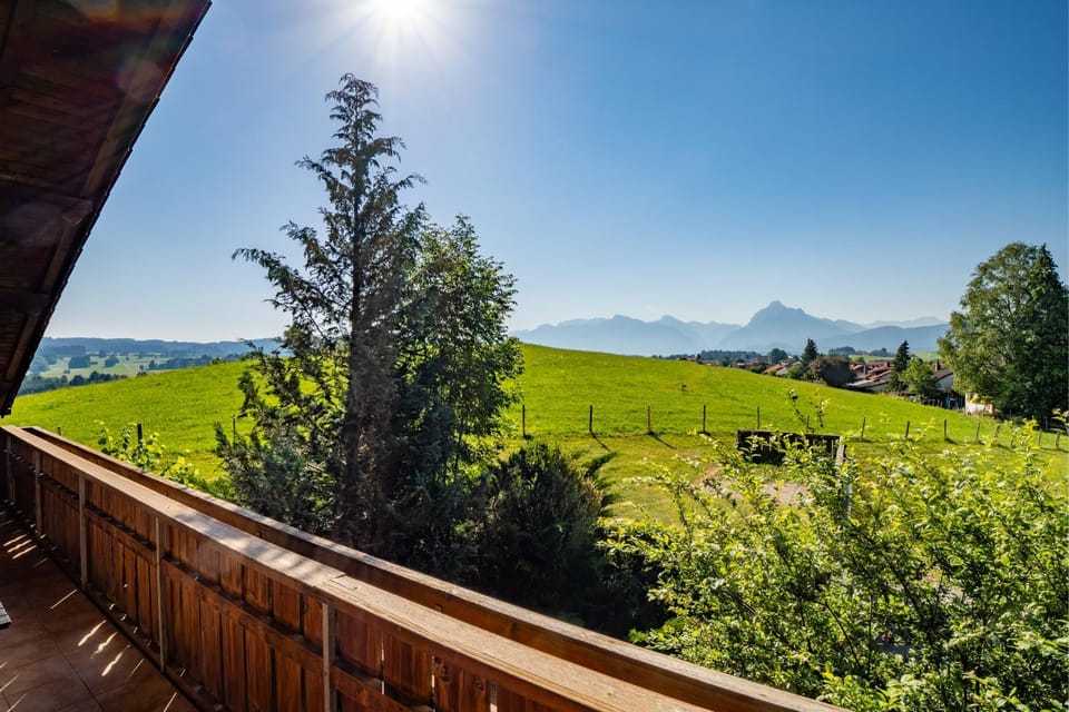 Natural landscape, View (from property/room), Balcony/Terrace, Landmark view