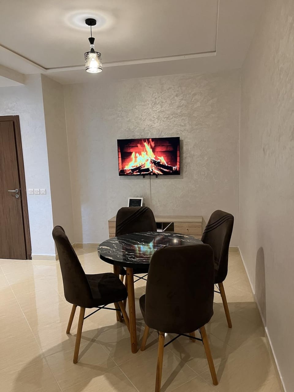Cozy Modern 2BR Close to Airport, Beach w Wi-Fi Apartment in Tangier