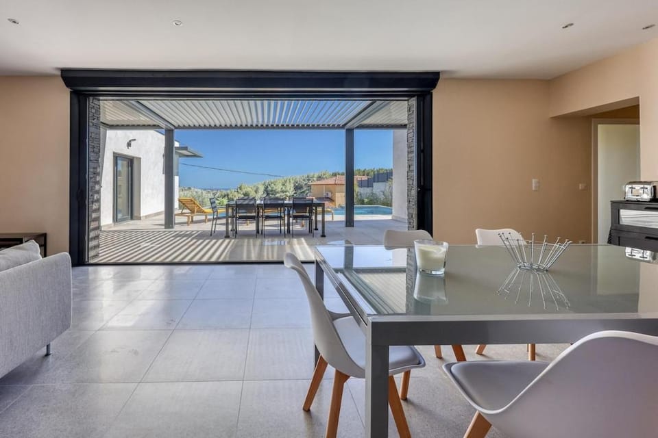 Villa Azur - Heated pool Villa in French Riviera