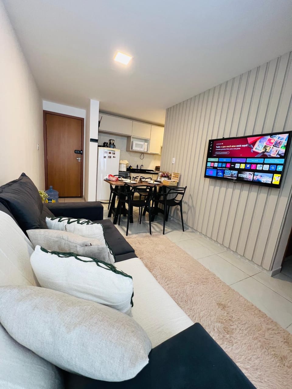 TV and multimedia, Kitchen or kitchenette, Living room, Dining area, Evening entertainment