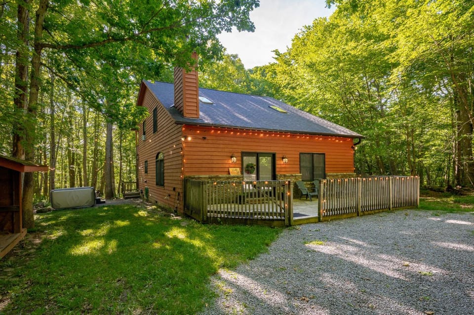 Peace at Last by Railey Vacations House in Deep Creek Lake