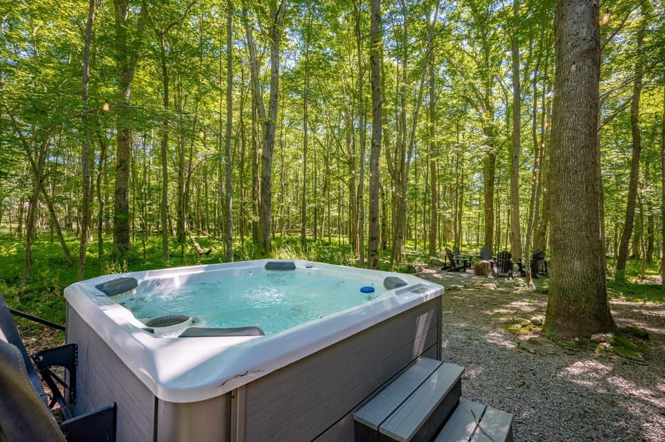 Peace at Last by Railey Vacations House in Deep Creek Lake