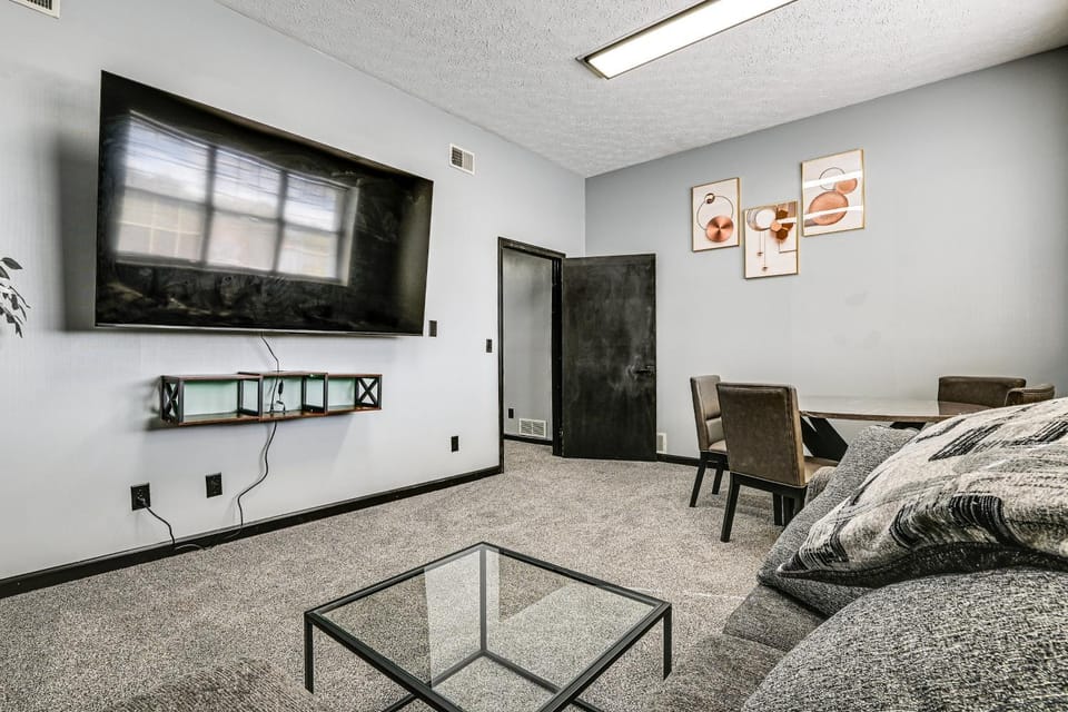 Shop & Stroll! Central Parkersburg Stay Near Dtwn House in Parkersburg