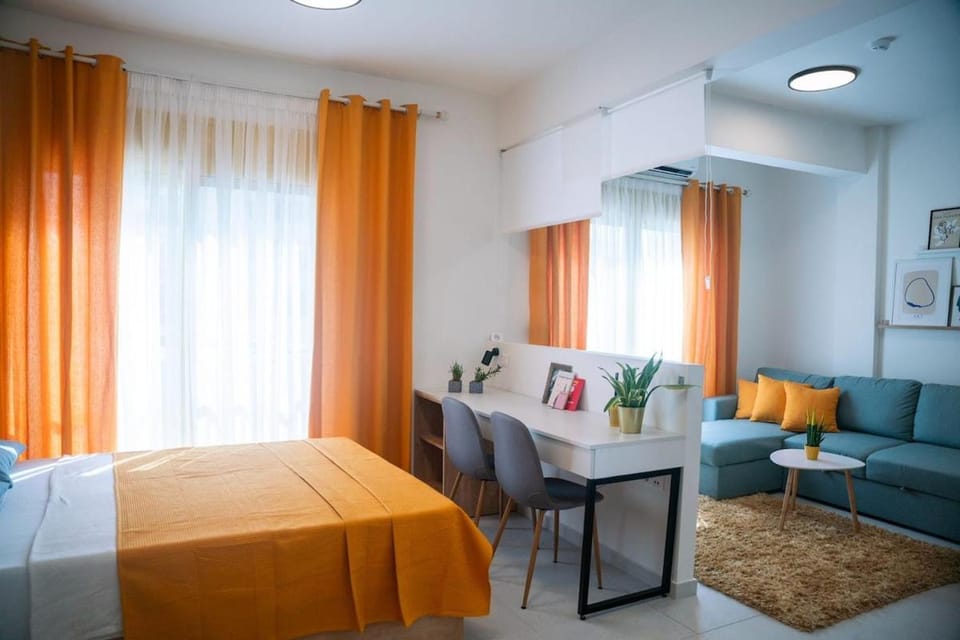 Brand-New Modern Studio next to One Outlet Mall Apartment in Thessaloniki