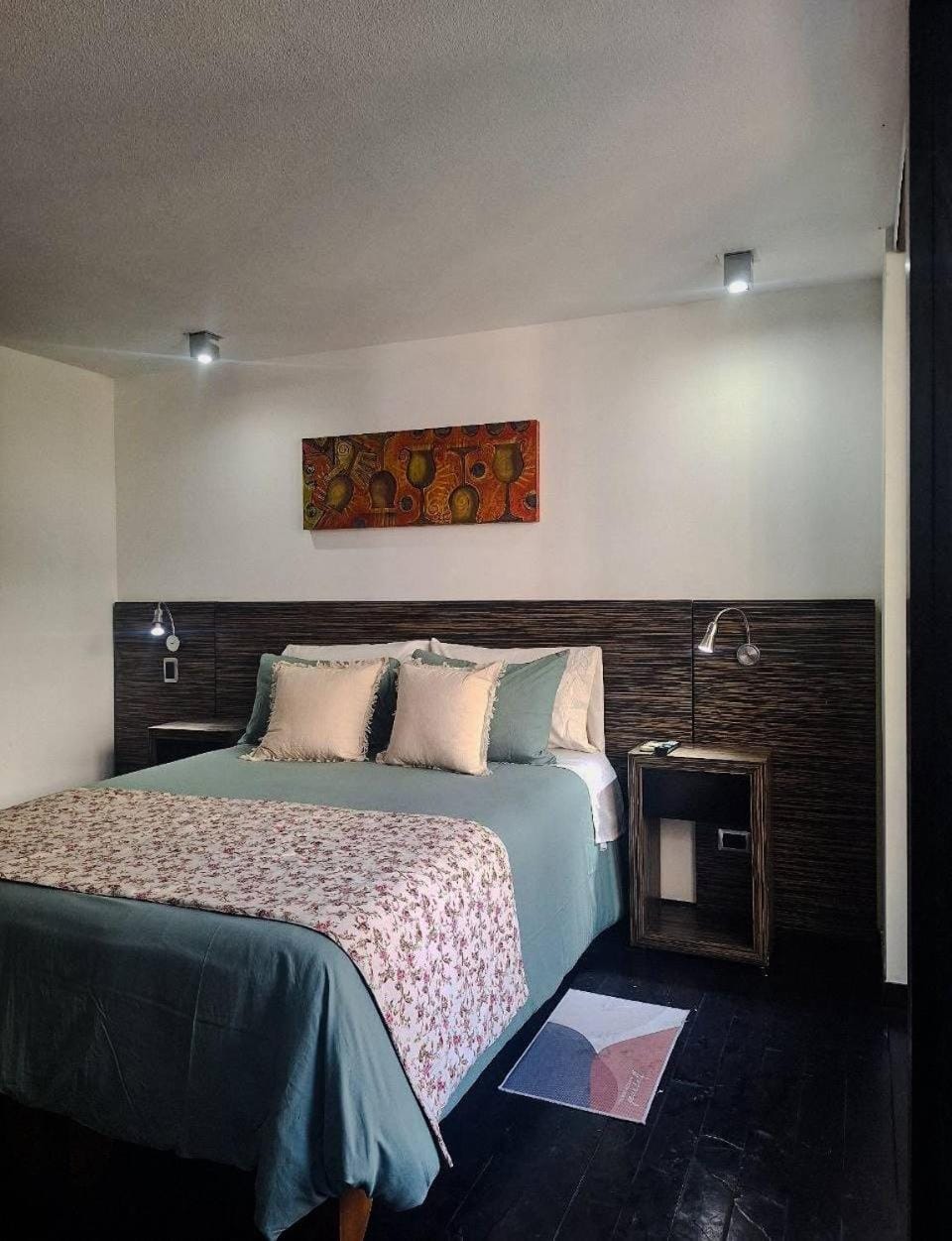 descubre santiago desde portugal cercano a mall y metros Apartment in Santiago