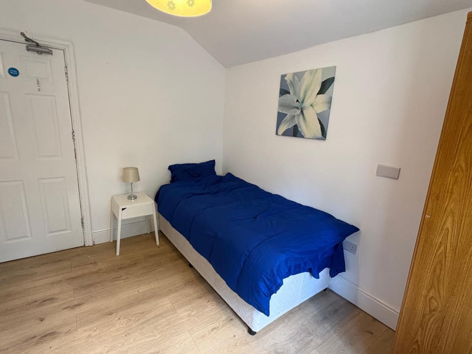Comfortable Single Rooms Near Derby City Centre Vacation rental in Derby