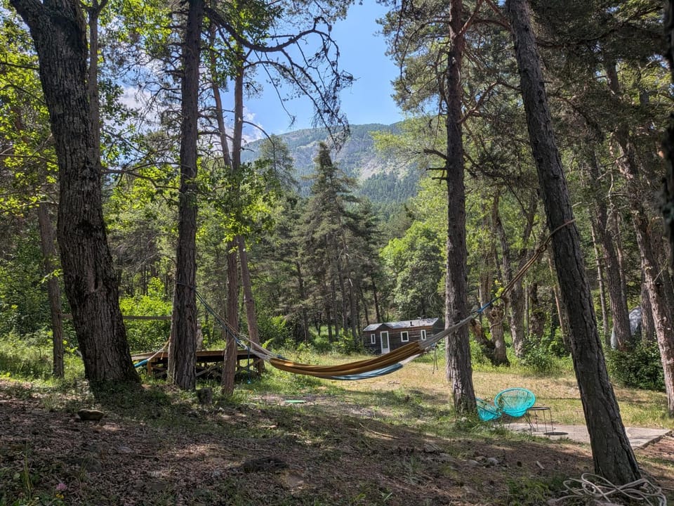 Gite les pinées Hostel in Provence-Alpes-Côte d'Azur