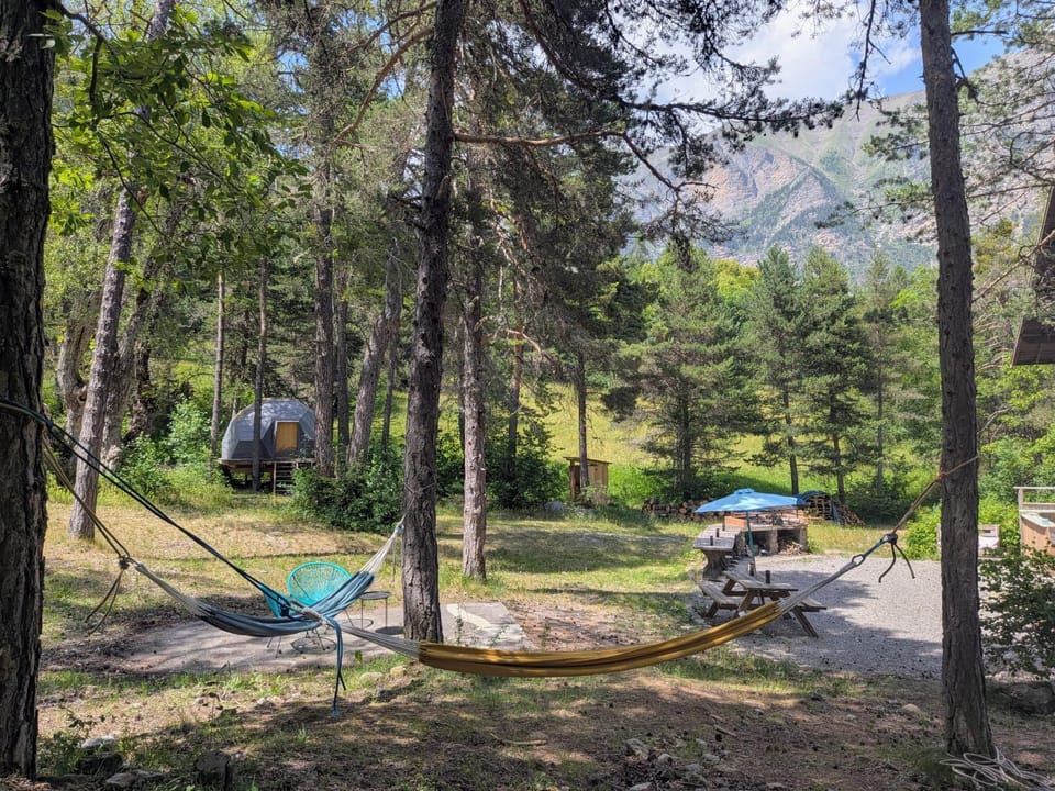 Gite les pinées Hostel in Provence-Alpes-Côte d'Azur