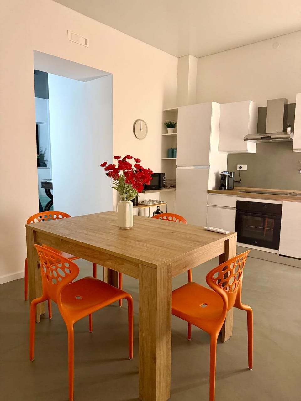 Kitchen or kitchenette, Living room, kitchen
