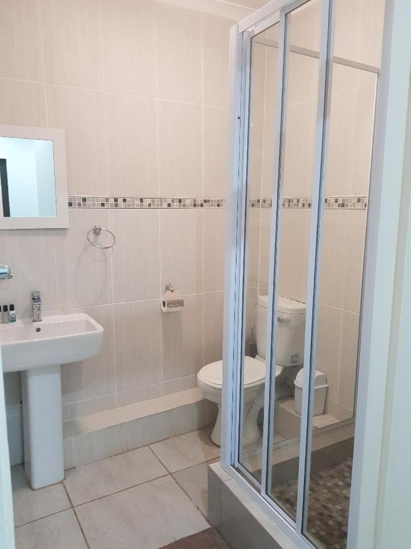 Shower, Toilet, Night, Bathroom