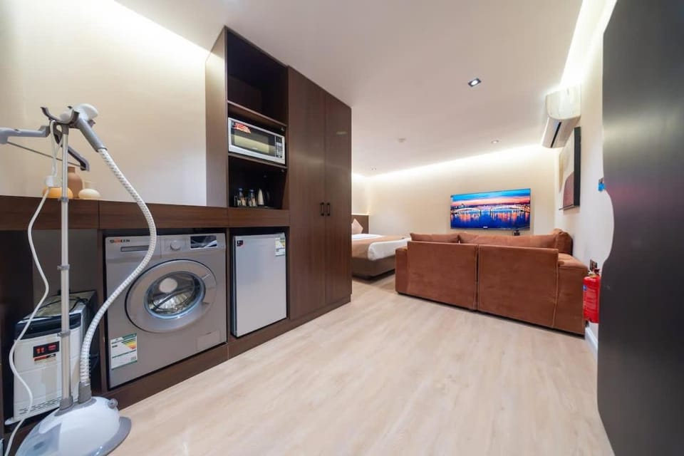 N30 Modern spacious studio with a relaxing lounge Apartment in Riyadh