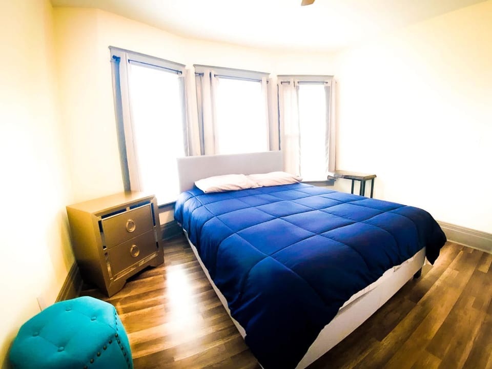 6BR Retreat Great for Reunions and Getaways House in Niagara Falls