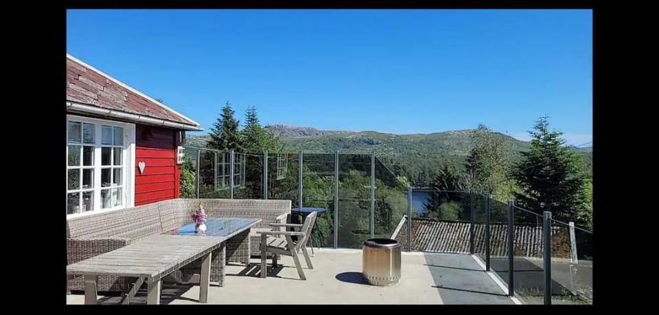 Patio, Natural landscape, View (from property/room), Balcony/Terrace, Dining area