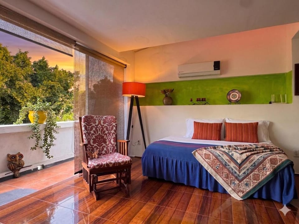 Bed, Living room