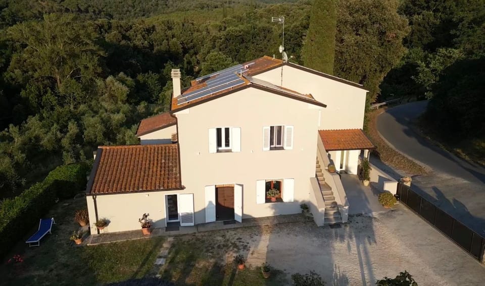 La Fonte Carpoli Guest House Bed and Breakfast in Tuscany