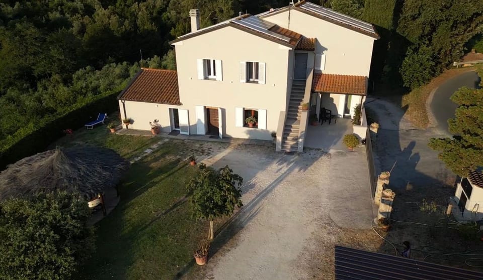 La Fonte Carpoli Guest House Bed and Breakfast in Tuscany