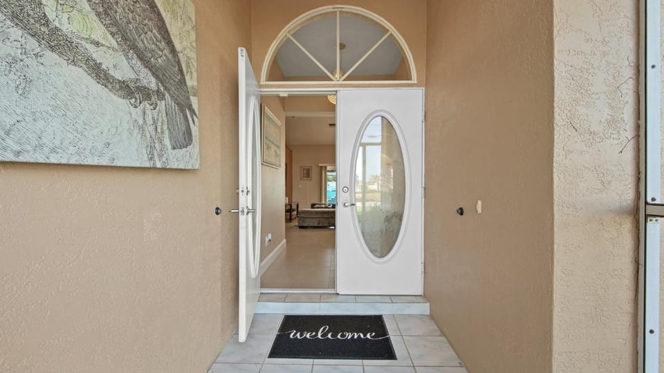 Cape Coral Reef House in Cape Coral