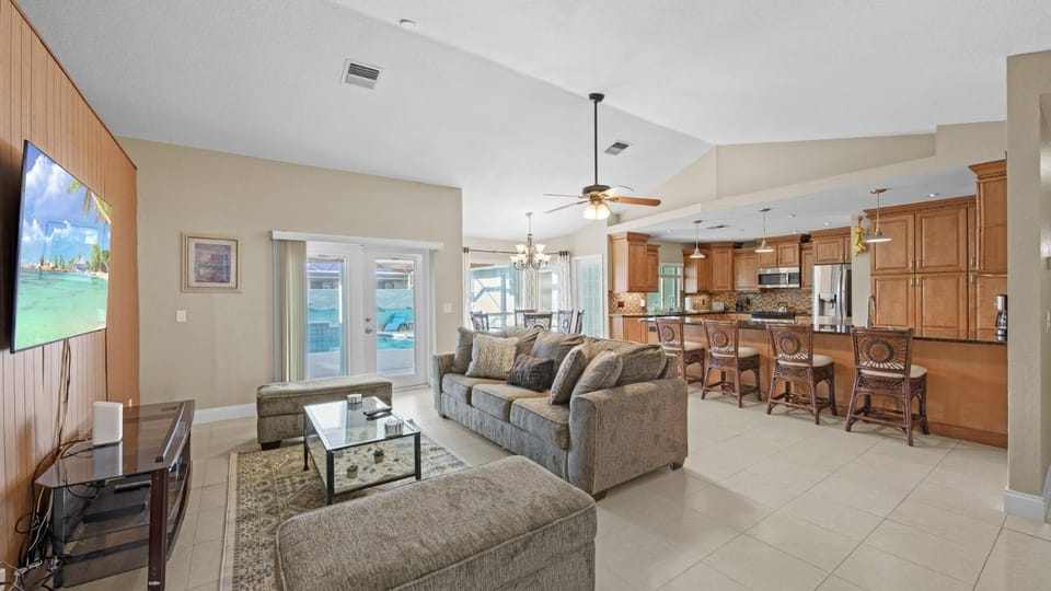 Cape Coral Reef House in Cape Coral