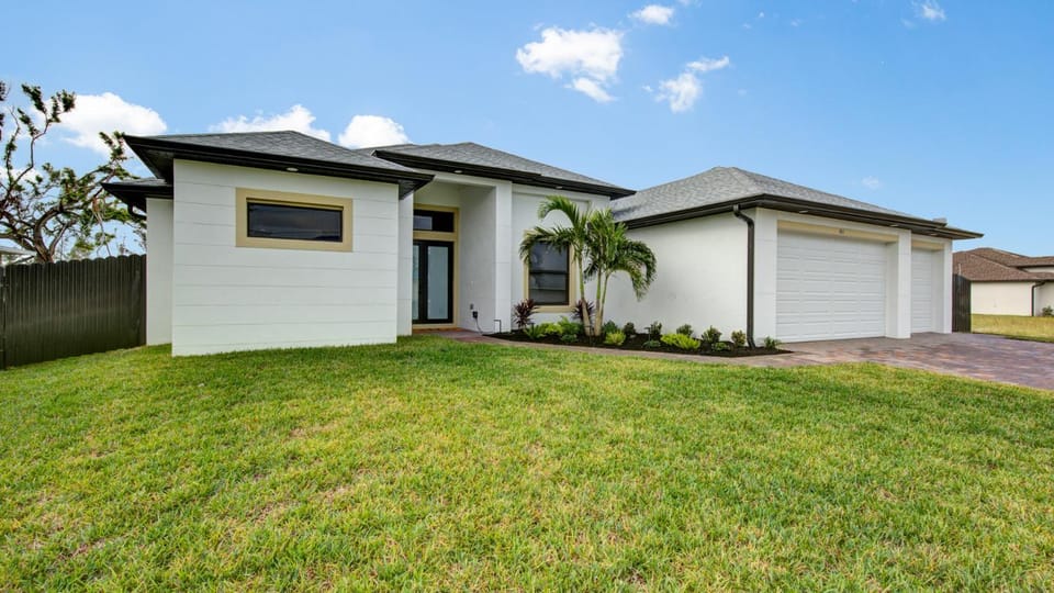 Sea Turtle Retreat House in Cape Coral
