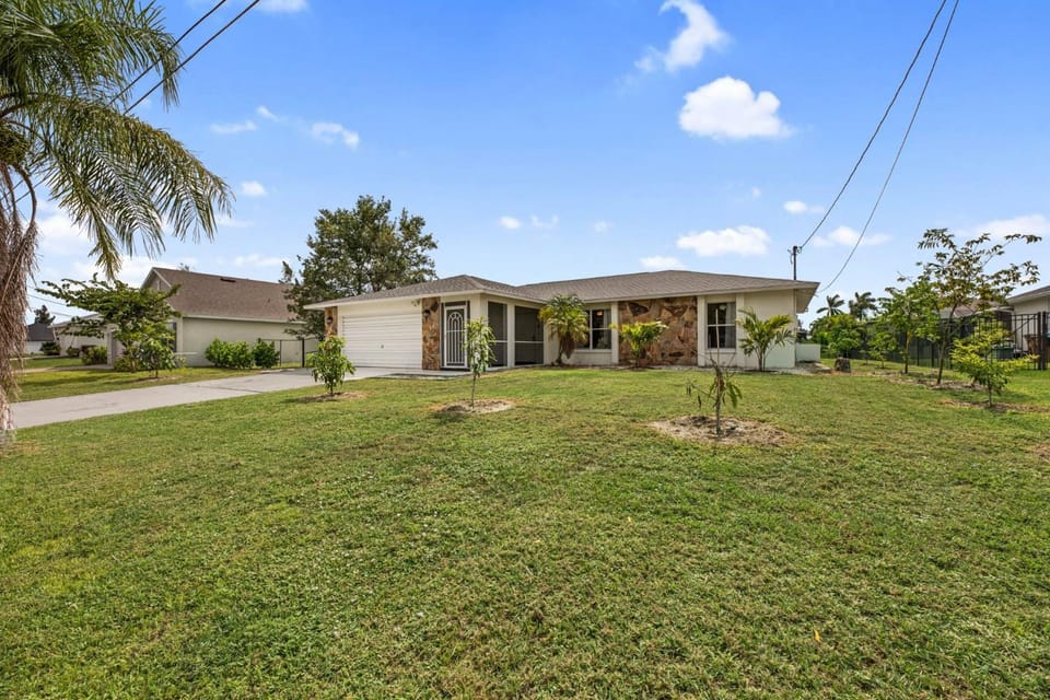 Sweet Seabell House in Cape Coral