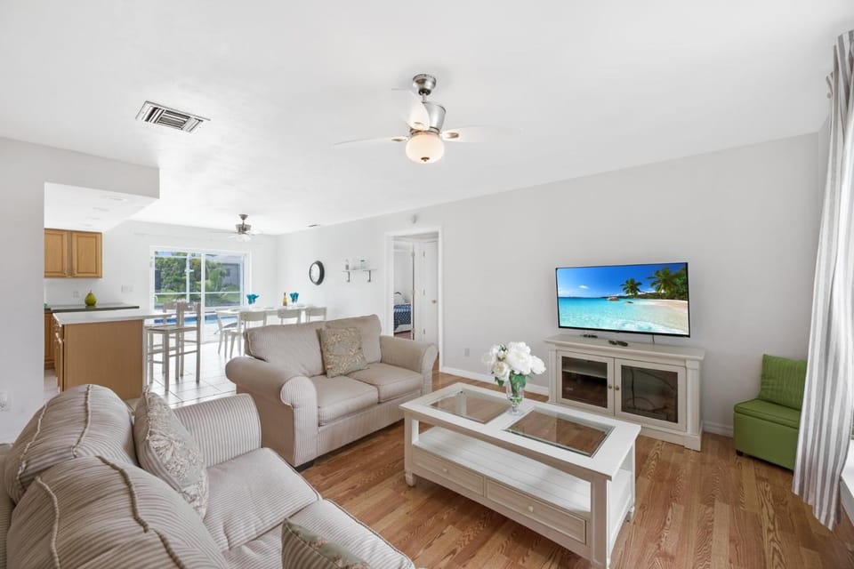 Sweet Seabell House in Cape Coral