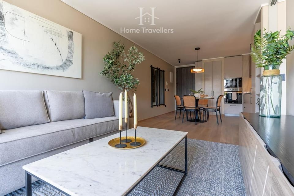 HT Modern apartment Lyon Providencia and Parking Apartment in Providencia