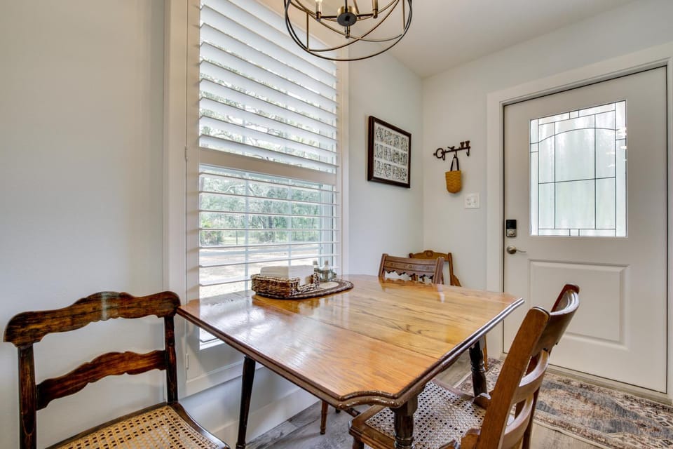 6 Mi to Three Sisters Springs! Extended Getaway House in Lecanto