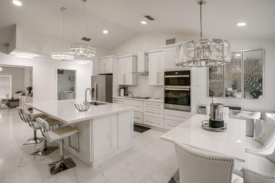 Modern Port St Lucie Home: Shop, Dine & Unwind House in Port Saint Lucie