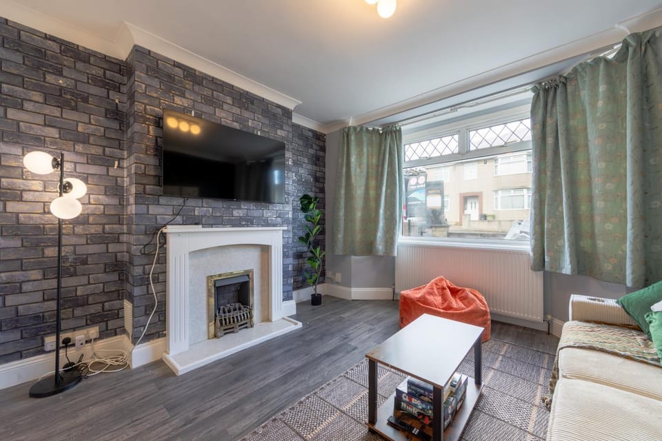TV and multimedia, Living room, Seating area