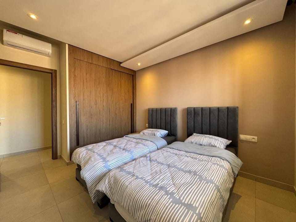 Gueliz Aesthetic 2BR w Pool Garage AC and WiFi Apartment in Marrakesh