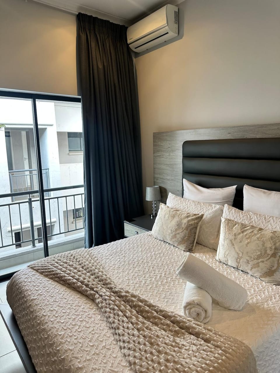 Morningside Exec Pod 3, 9-min to Sandton City Apartment in Sandton