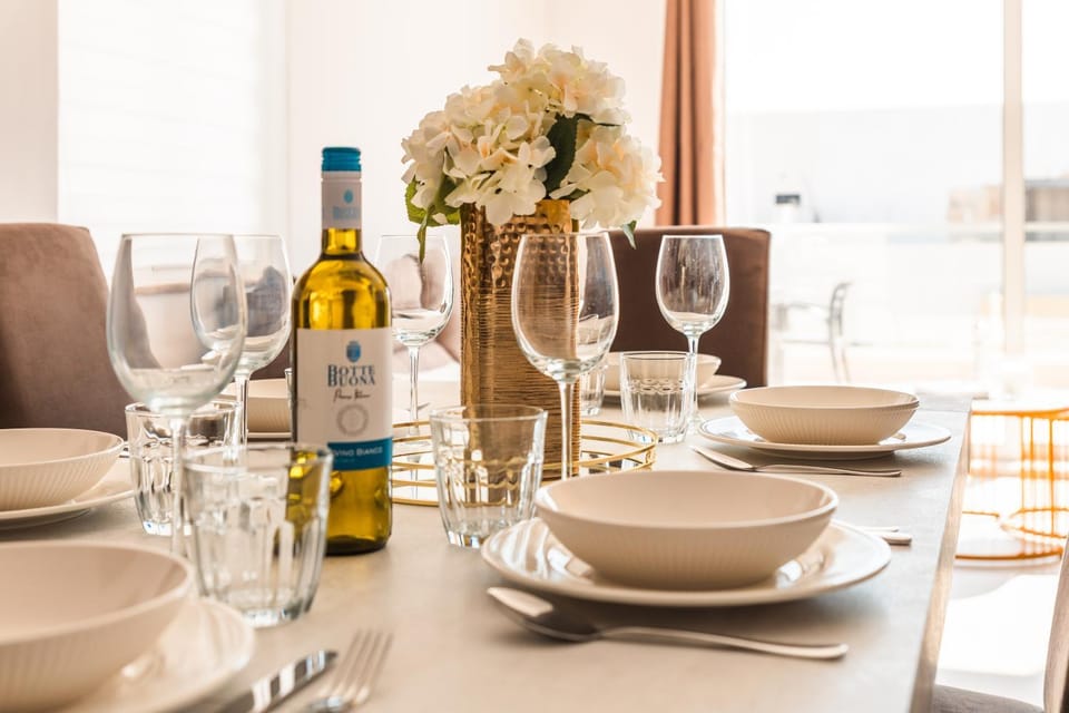 Cayden Suites - 5 Minutes to St Julian's by Haven and Keys Malta Apartment in Malta