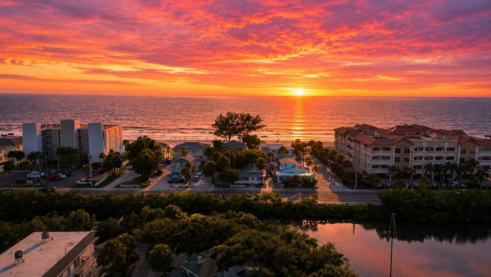On the Beach Retreat Sleeps 6 Apartment in Indian Rocks Beach