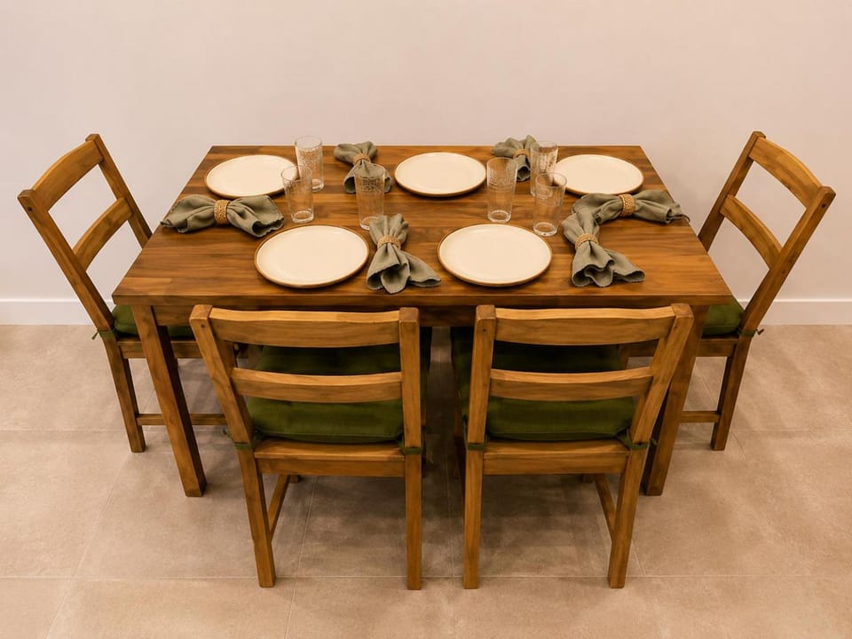 Seating area, Dining area