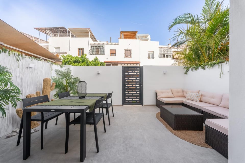 Summer, Hot Tub, Solarium, Balcony/Terrace