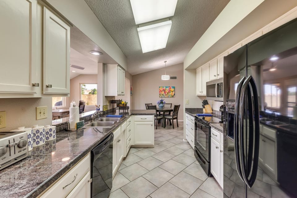 Near Golf! Sun City West Retreat w/ Resort Perks House in Sun City West