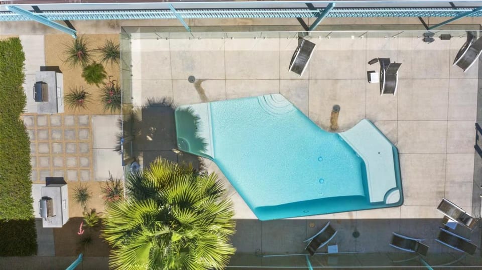 DTPH Cozy Corner - Pool & Parking Bed and Breakfast in Phoenix