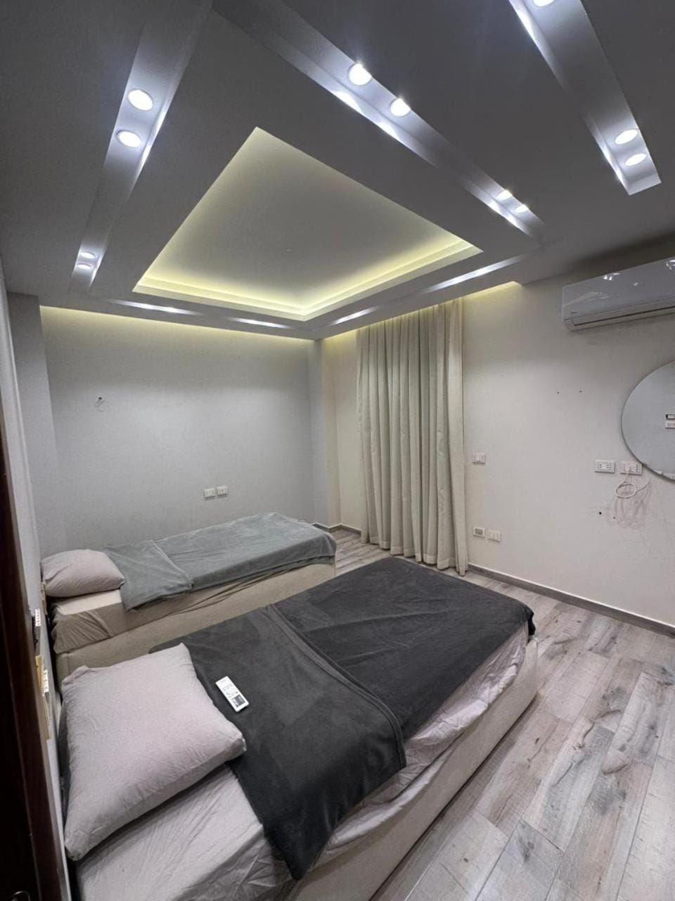 Photo of the whole room, Bedroom, air conditioner