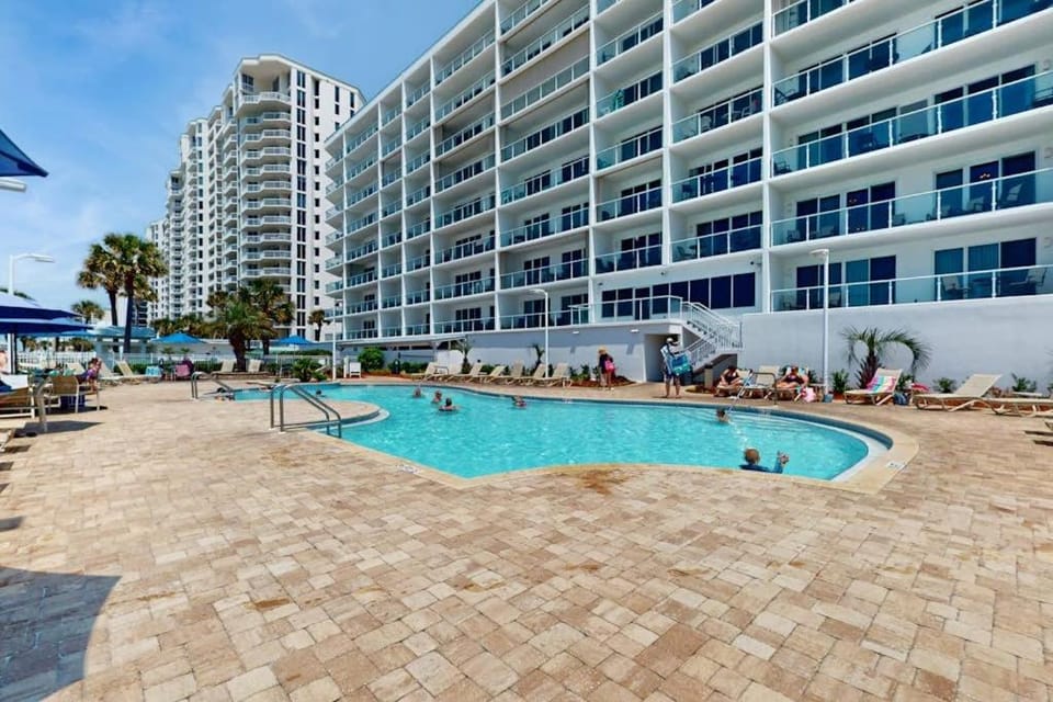 Vibrant condo on the Gulf with pool fitness room & playground House in Destin