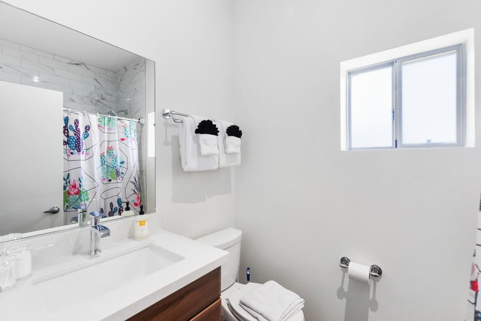DTPH Urban Escape - Pool Bed and Breakfast in Phoenix