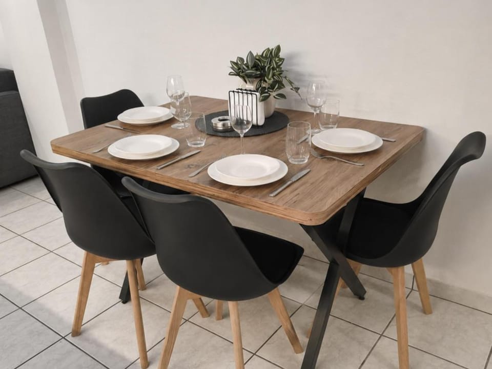 MARIE PATRASSO - Minimal apartment in the center of Patras Apartment in Peloponnese, Western Greece and the Ionian