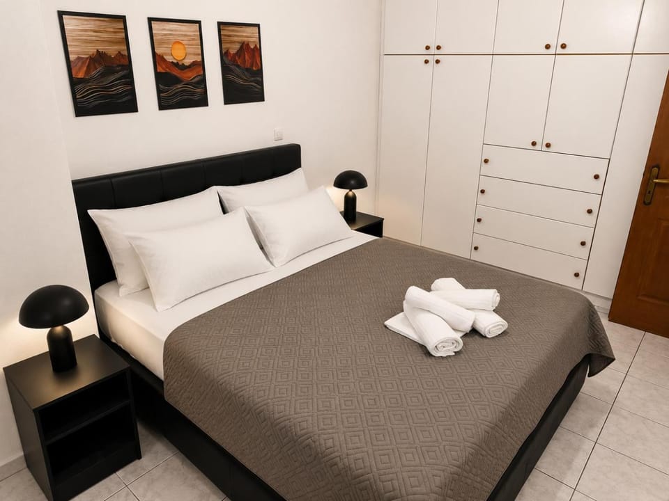 MARIE PATRASSO - Minimal apartment in the center of Patras Apartment in Peloponnese, Western Greece and the Ionian